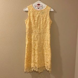 G Collection sleeveless Floral Lace dress